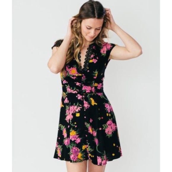 FREE PEOPLE Alora Black Floral Print Mini Dress sz 4 Women's Minidress - Picture 2 of 16
